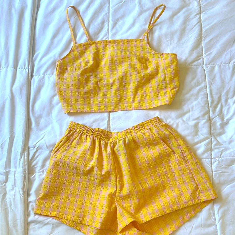 Urban Renewal Two Piece Set Size Small